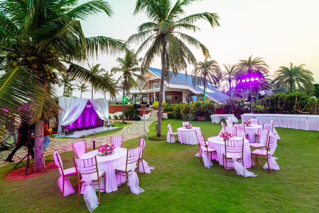 Outdoor wedding venue in ecr
